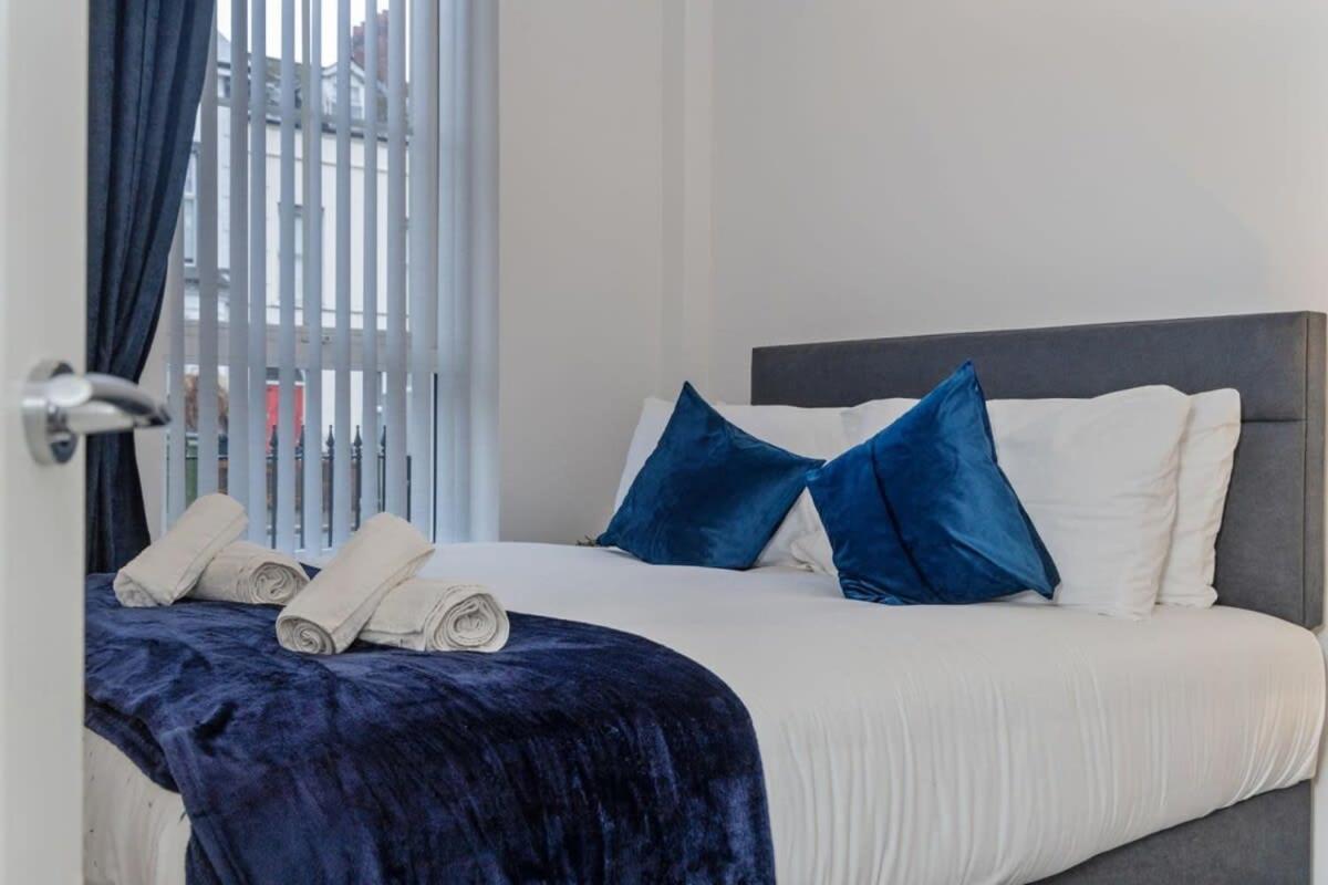 Contemporary 2 Bed Apartment -Belfast East Village ภายนอก รูปภาพ