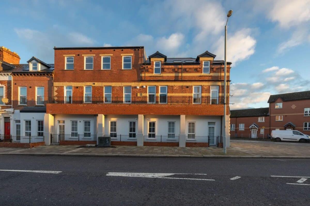 Contemporary 2 Bed Apartment -Belfast East Village ภายนอก รูปภาพ